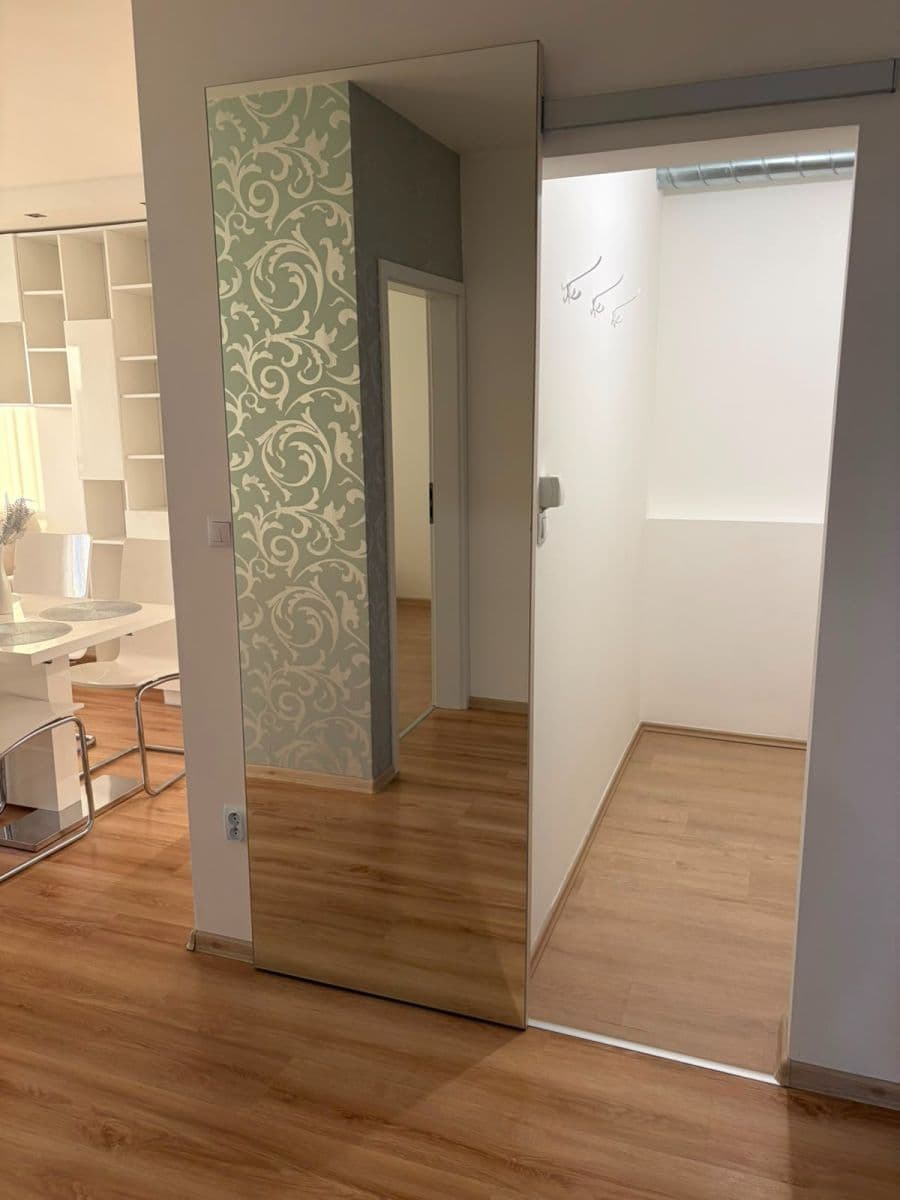 Prenájom bytu 2-izbový 54 m², Veterná, Trnava, Trnavský kraj Prenájom bytu 2-izbový 54 m², Veterná, Trnava, Trnavský kraj