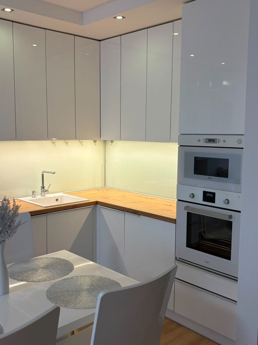 Prenájom bytu 2-izbový 54 m², Veterná, Trnava, Trnavský kraj Prenájom bytu 2-izbový 54 m², Veterná, Trnava, Trnavský kraj