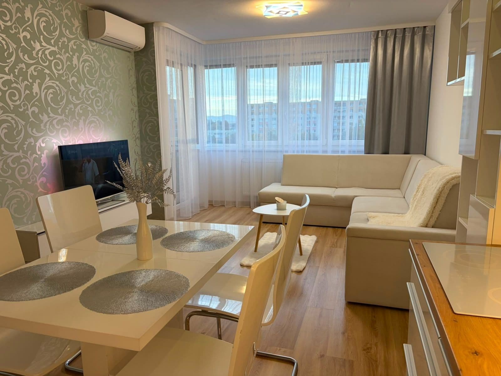 Prenájom bytu 2-izbový 54 m², Veterná, Trnava, Trnavský kraj Prenájom bytu 2-izbový 54 m², Veterná, Trnava, Trnavský kraj