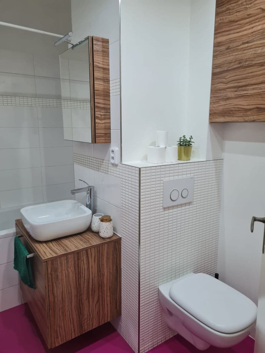 Prenájom bytu 35 m², Vrchlického, Praha, Praha Prenájom bytu 35 m², Vrchlického, Praha, Praha
