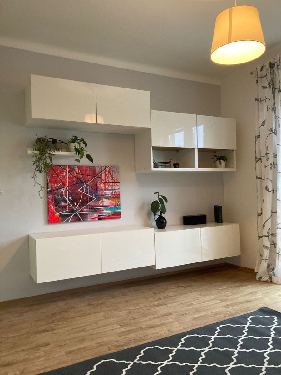 Prenájom bytu 35 m², Vrchlického, Praha, Praha Prenájom bytu 35 m², Vrchlického, Praha, Praha