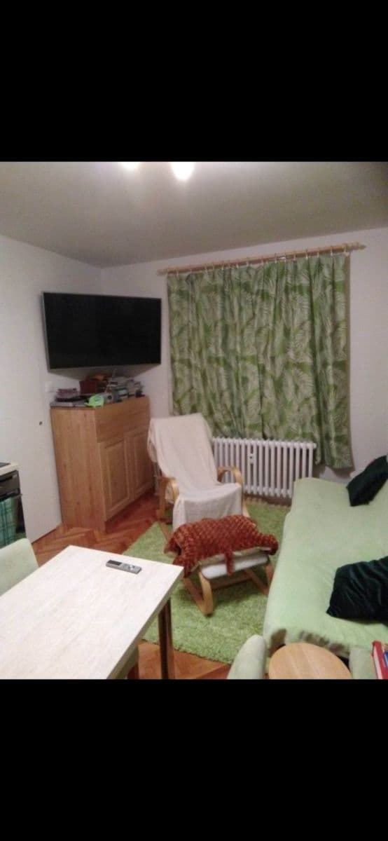 Predaj bytu 3-izbový 50 m², Jabloňová, Chrudim, Pardubický kraj Predaj bytu 3-izbový 50 m², Jabloňová, Chrudim, Pardubický kraj