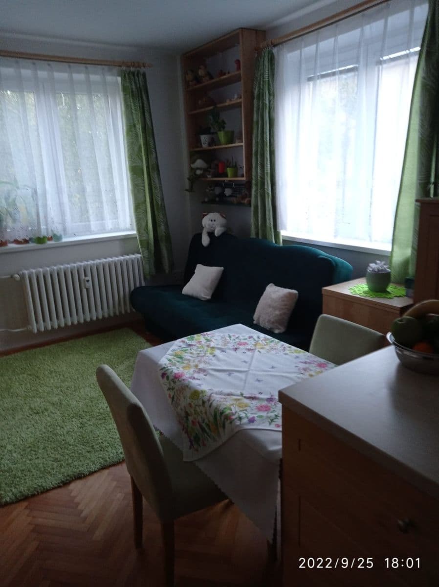 Predaj bytu 3-izbový 50 m², Jabloňová, Chrudim, Pardubický kraj Predaj bytu 3-izbový 50 m², Jabloňová, Chrudim, Pardubický kraj