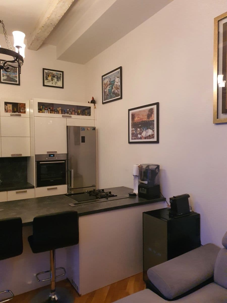 Prenájom bytu 2-izbový 50 m², Preslova, Praha, Praha Prenájom bytu 2-izbový 50 m², Preslova, Praha, Praha