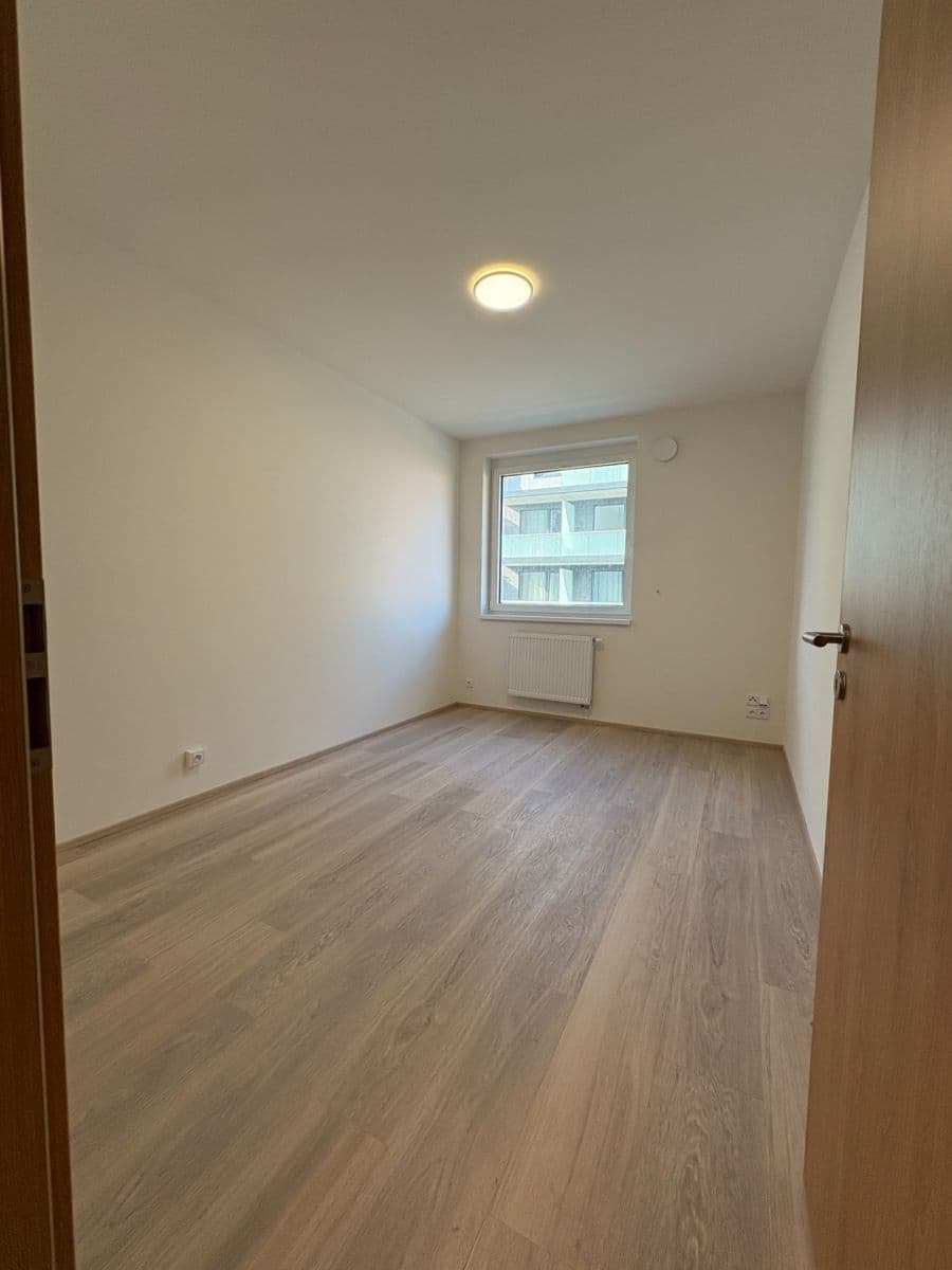 Prenájom bytu 2-izbový 43 m², Čakovická, Praha, Praha Prenájom bytu 2-izbový 43 m², Čakovická, Praha, Praha