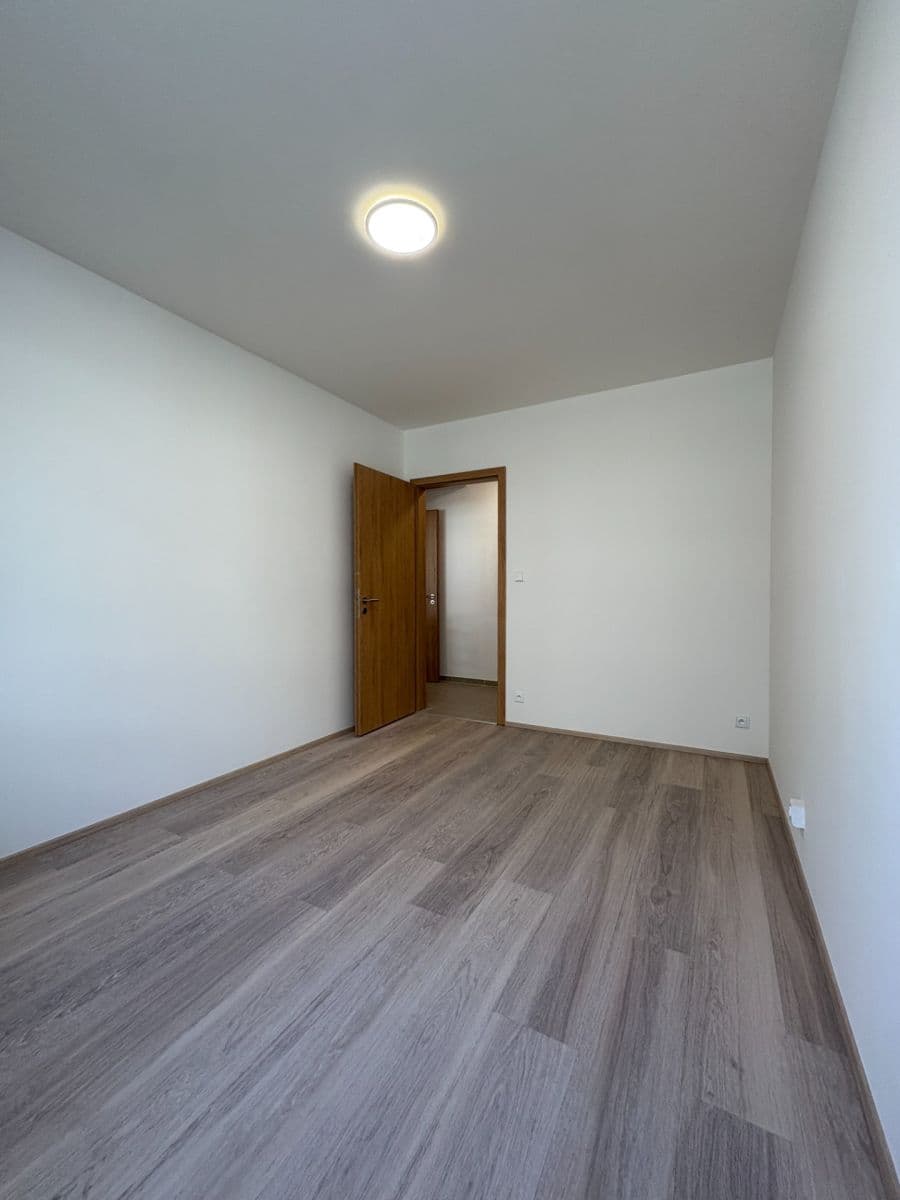 Prenájom bytu 2-izbový 43 m², Čakovická, Praha, Praha Prenájom bytu 2-izbový 43 m², Čakovická, Praha, Praha