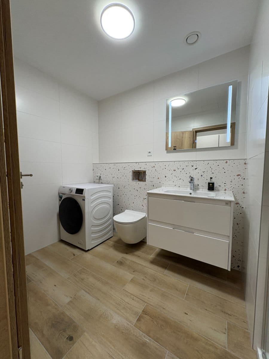 Prenájom bytu 1-izbový 31 m², Železná, Plzeň, Plzeňský kraj Prenájom bytu 1-izbový 31 m², Železná, Plzeň, Plzeňský kraj