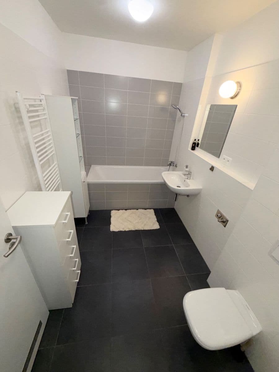 Predaj bytu 1-izbový 38 m², Babická, Praha, Praha Predaj bytu 1-izbový 38 m², Babická, Praha, Praha