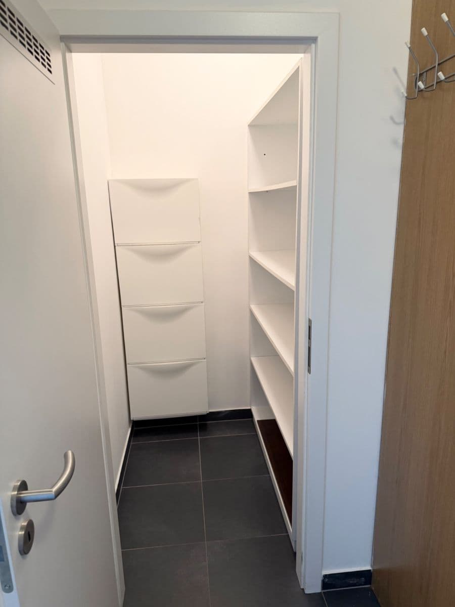 Predaj bytu 1-izbový 38 m², Babická, Praha, Praha Predaj bytu 1-izbový 38 m², Babická, Praha, Praha