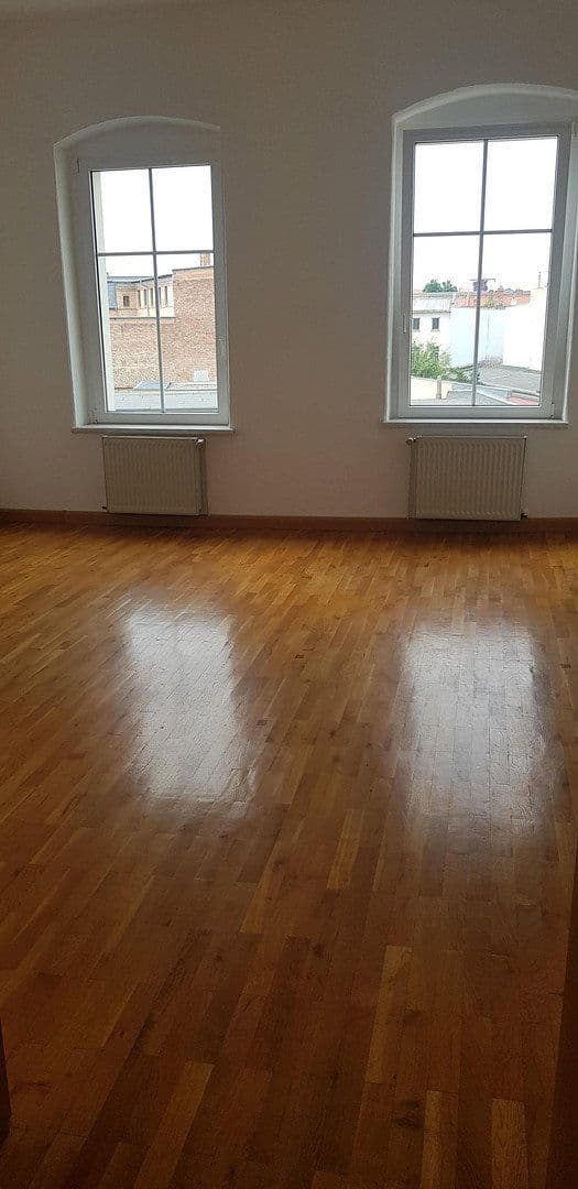 Prenájom bytu 3-izbový 108 m², Krausenstr. 26, Halle Saale, Sasko-Anhaltsko Prenájom bytu 3-izbový 108 m², Krausenstr. 26, Halle Saale, Sasko-Anhaltsko