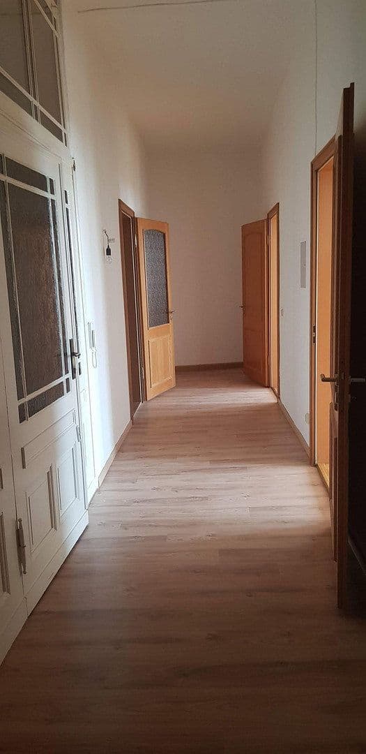 Prenájom bytu 3-izbový 108 m², Krausenstr. 26, Halle Saale, Sasko-Anhaltsko Prenájom bytu 3-izbový 108 m², Krausenstr. 26, Halle Saale, Sasko-Anhaltsko
