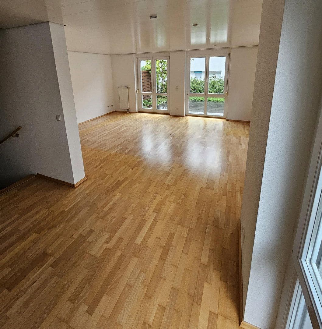 Prenájom domu 130 m², pozemok 190 m², Talstr. 21/6, Affalterbach, Bádensko-Wurttembersko Prenájom domu 130 m², pozemok 190 m², Talstr. 21/6, Affalterbach, Bádensko-Wurttembersko