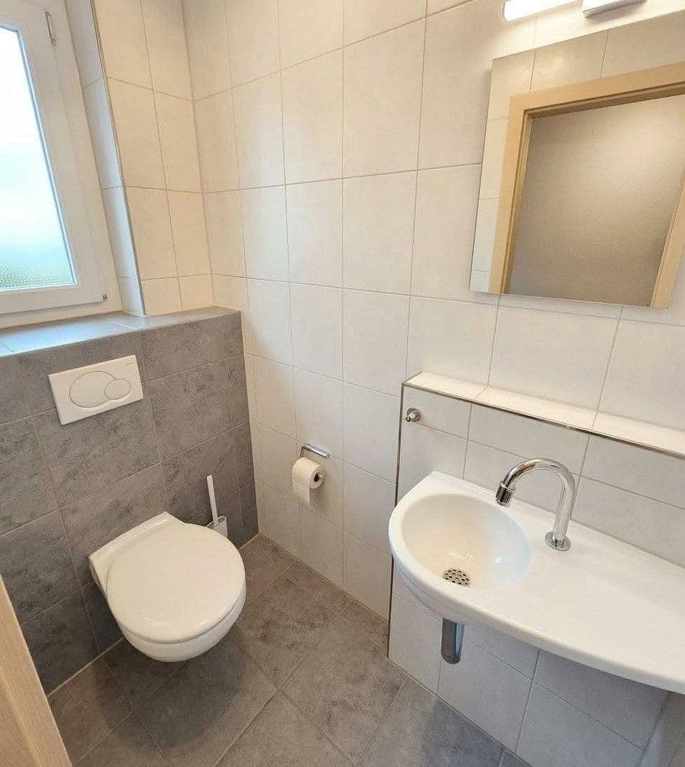 Prenájom domu 130 m², pozemok 190 m², Talstr. 21/6, Affalterbach, Bádensko-Wurttembersko Prenájom domu 130 m², pozemok 190 m², Talstr. 21/6, Affalterbach, Bádensko-Wurttembersko
