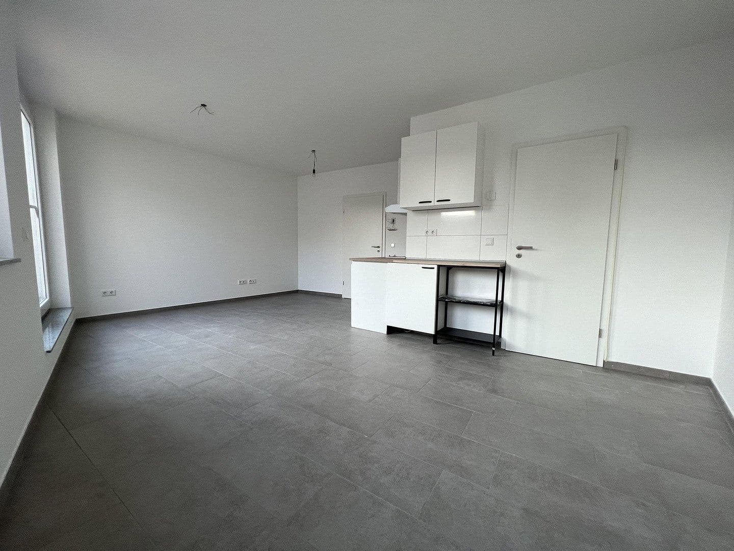 Prenájom bytu 1-izbový 30 m², Köln, Severné Porýnie - Westfálsko Prenájom bytu 1-izbový 30 m², Köln, Severné Porýnie - Westfálsko