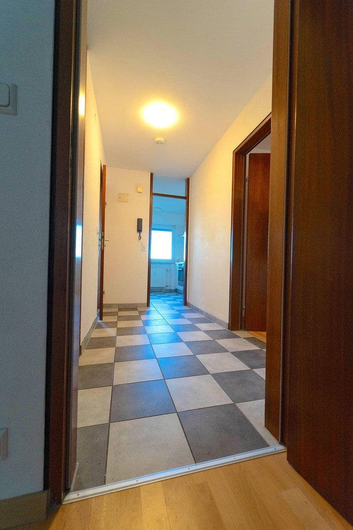 Predaj domu 194 m², pozemok 357 m², Stuttgart, Bádensko-Wurttembersko Predaj domu 194 m², pozemok 357 m², Stuttgart, Bádensko-Wurttembersko