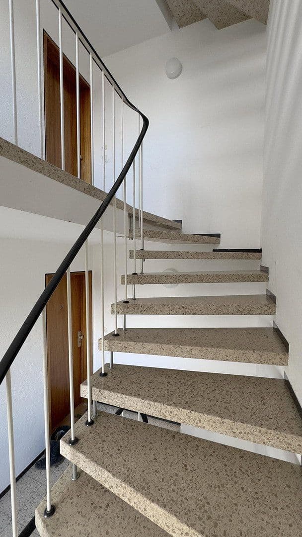 Predaj domu 194 m², pozemok 357 m², Stuttgart, Bádensko-Wurttembersko Predaj domu 194 m², pozemok 357 m², Stuttgart, Bádensko-Wurttembersko