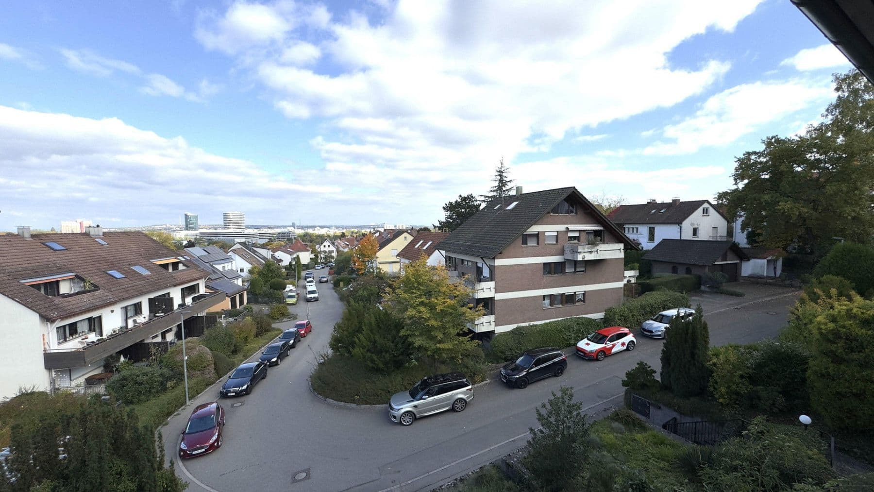 Predaj domu 194 m², pozemok 357 m², Stuttgart, Bádensko-Wurttembersko Predaj domu 194 m², pozemok 357 m², Stuttgart, Bádensko-Wurttembersko