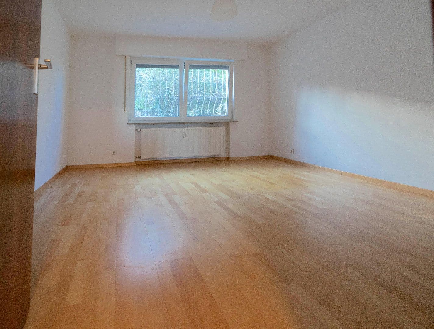 Predaj domu 194 m², pozemok 357 m², Stuttgart, Bádensko-Wurttembersko Predaj domu 194 m², pozemok 357 m², Stuttgart, Bádensko-Wurttembersko