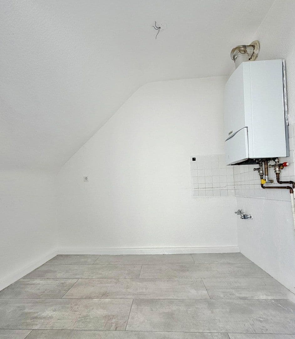 Prenájom bytu 2-izbový 40 m², Kopernikusstrasse 75, Düsseldorf, Severné Porýnie - Westfálsko Prenájom bytu 2-izbový 40 m², Kopernikusstrasse 75, Düsseldorf, Severné Porýnie - Westfálsko