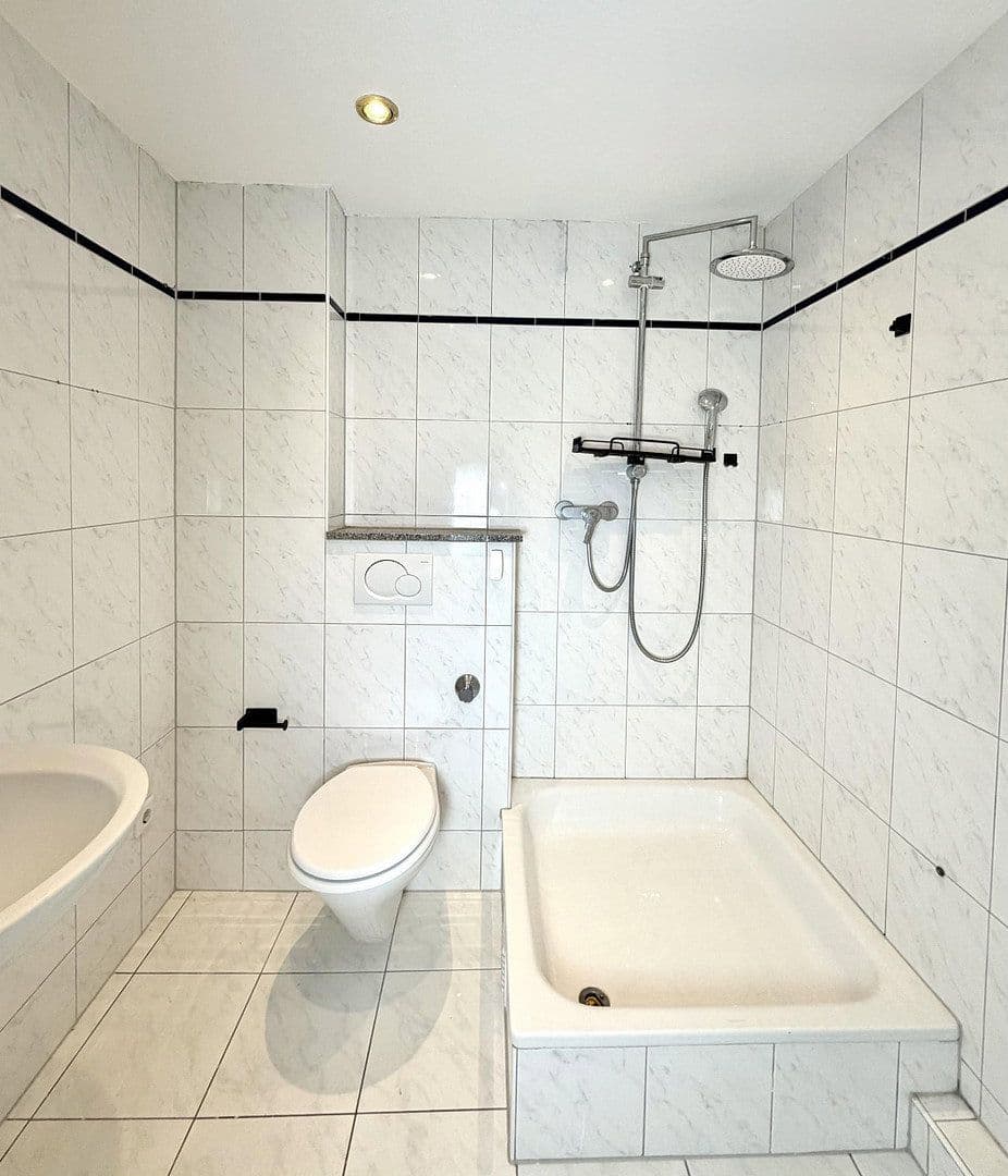 Prenájom bytu 2-izbový 40 m², Kopernikusstrasse 75, Düsseldorf, Severné Porýnie - Westfálsko Prenájom bytu 2-izbový 40 m², Kopernikusstrasse 75, Düsseldorf, Severné Porýnie - Westfálsko
