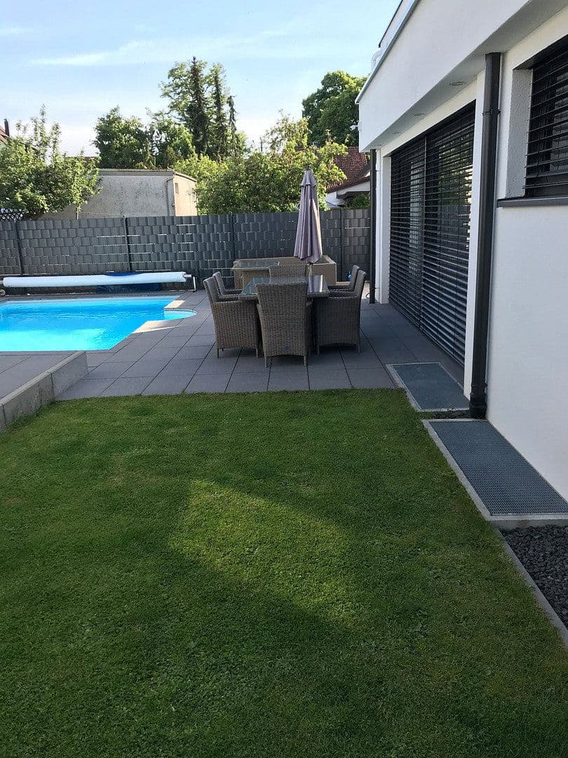 Predaj domu 279 m², pozemok 587 m², Sindelfingen, Bádensko-Wurttembersko Predaj domu 279 m², pozemok 587 m², Sindelfingen, Bádensko-Wurttembersko