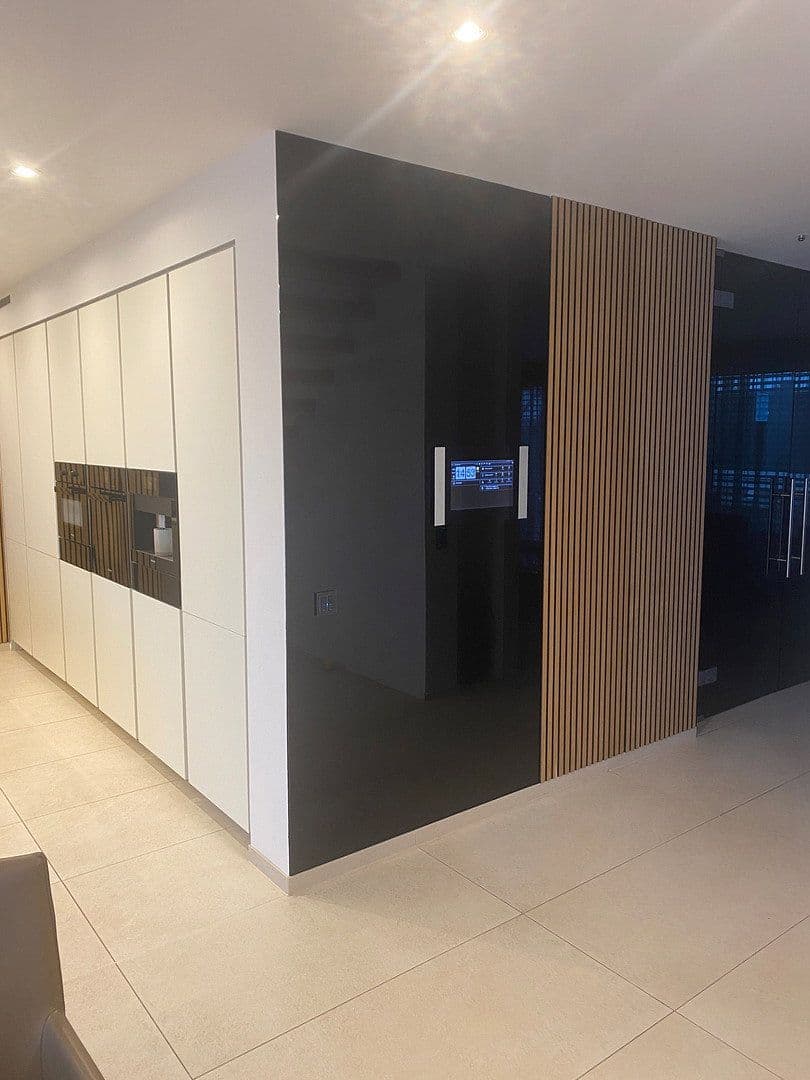 Predaj domu 279 m², pozemok 587 m², Sindelfingen, Bádensko-Wurttembersko Predaj domu 279 m², pozemok 587 m², Sindelfingen, Bádensko-Wurttembersko