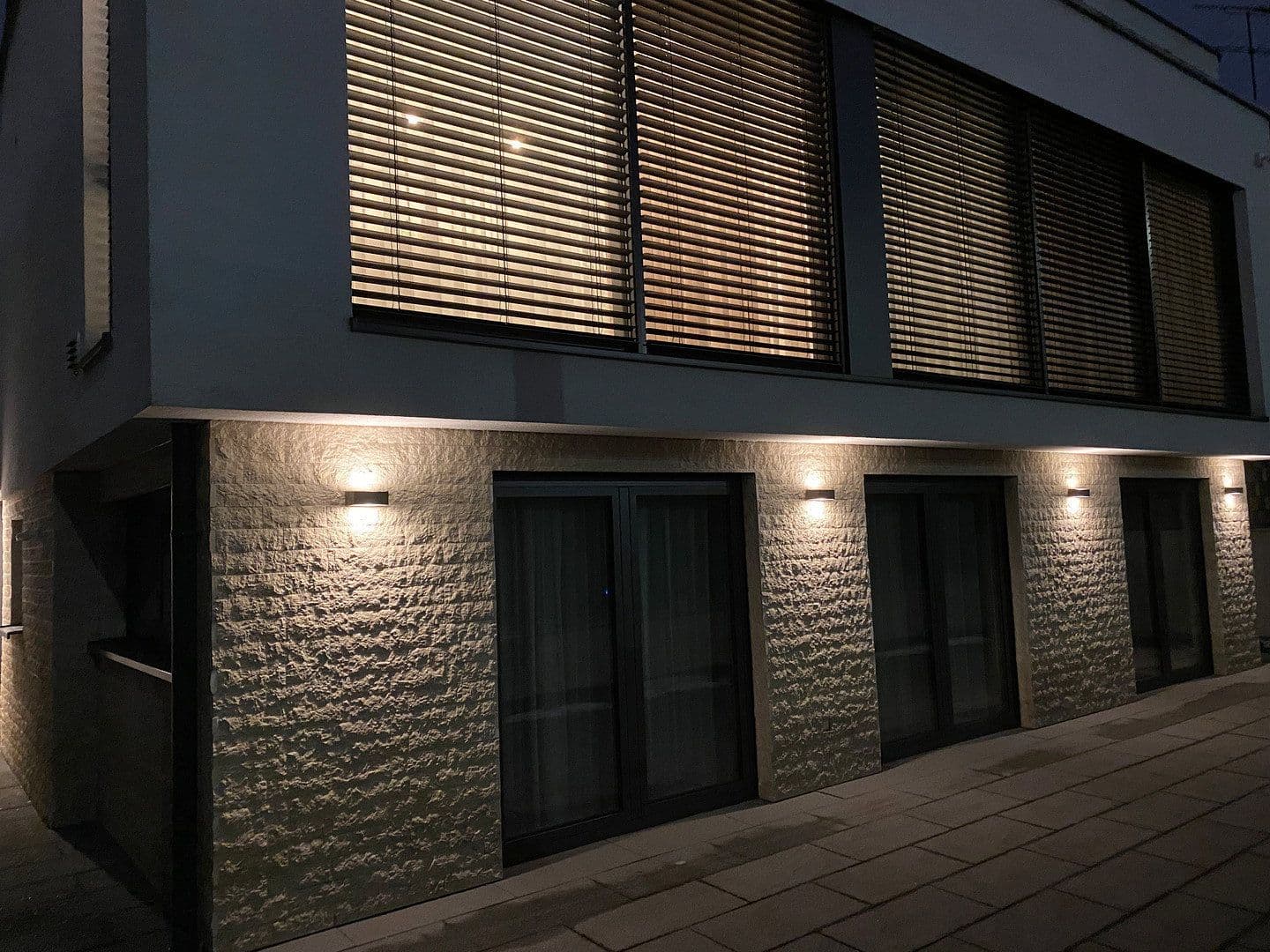 Predaj domu 279 m², pozemok 587 m², Sindelfingen, Bádensko-Wurttembersko Predaj domu 279 m², pozemok 587 m², Sindelfingen, Bádensko-Wurttembersko