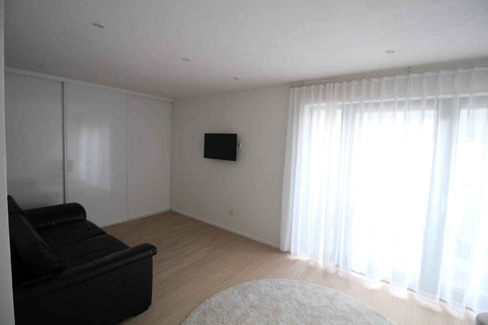 Predaj domu 279 m², pozemok 587 m², Sindelfingen, Bádensko-Wurttembersko Predaj domu 279 m², pozemok 587 m², Sindelfingen, Bádensko-Wurttembersko