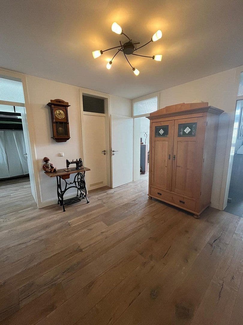 Predaj bytu 4-izbový 141 m², Essen, Severné Porýnie - Westfálsko Predaj bytu 4-izbový 141 m², Essen, Severné Porýnie - Westfálsko
