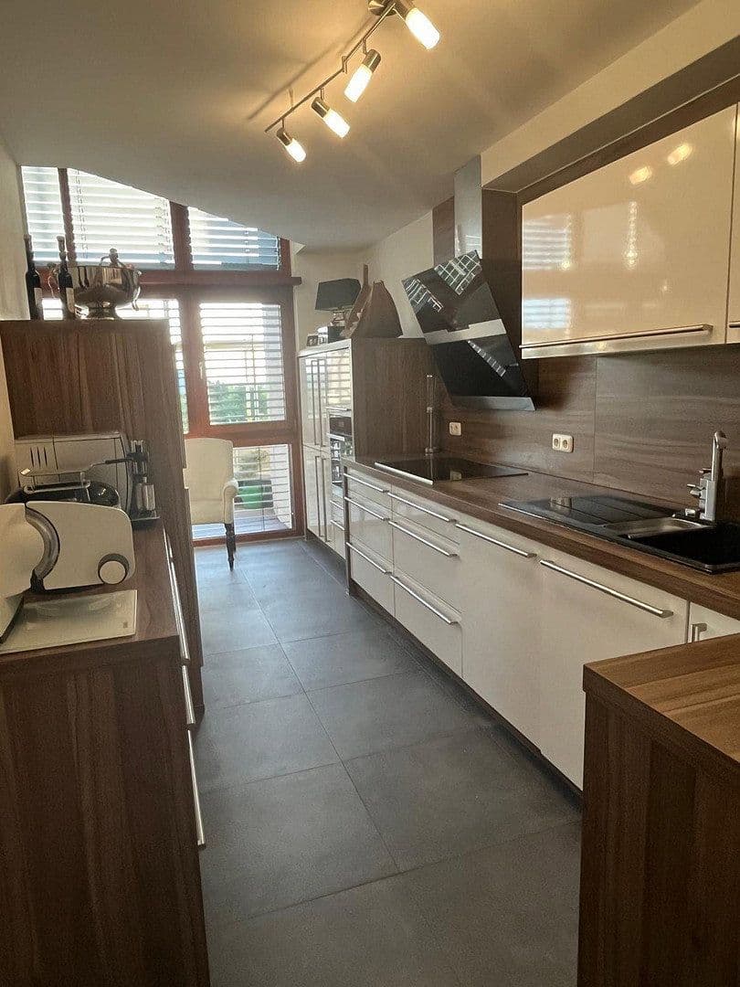 Predaj bytu 4-izbový 141 m², Essen, Severné Porýnie - Westfálsko Predaj bytu 4-izbový 141 m², Essen, Severné Porýnie - Westfálsko