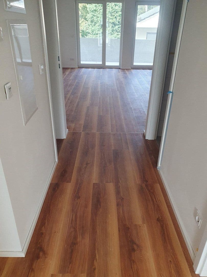 Prenájom bytu 2-izbový 57 m², Münchner Straße 102, Kirchseeon, Bavorsko Prenájom bytu 2-izbový 57 m², Münchner Straße 102, Kirchseeon, Bavorsko