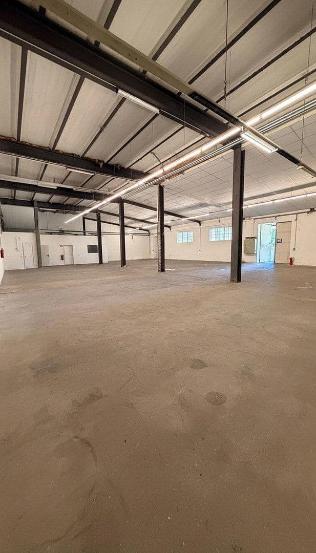 Prenájom nebytového priestoru 663 m², Aluminiumstraße 1, Töging, Bavorsko Prenájom nebytového priestoru 663 m², Aluminiumstraße 1, Töging, Bavorsko