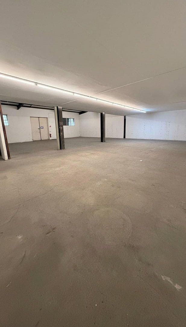 Prenájom nebytového priestoru 663 m², Aluminiumstraße 1, Töging, Bavorsko Prenájom nebytového priestoru 663 m², Aluminiumstraße 1, Töging, Bavorsko