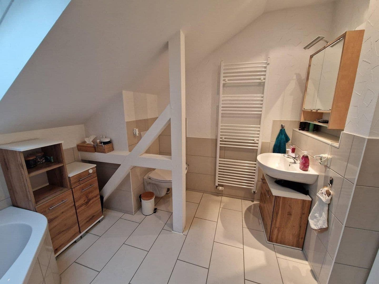 Predaj bytu 4-izbový 100 m², Martin-Luther-Str. 5, Altenburg, Durínsko Predaj bytu 4-izbový 100 m², Martin-Luther-Str. 5, Altenburg, Durínsko
