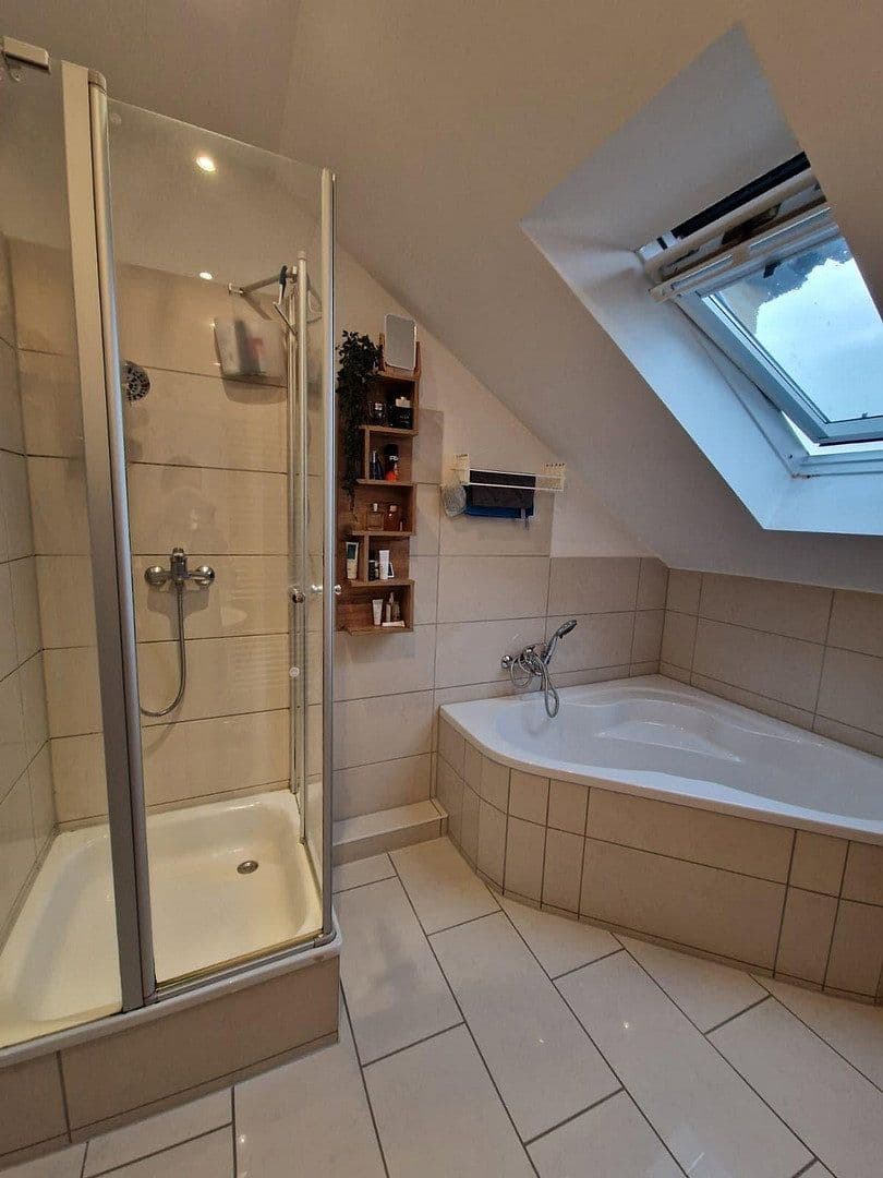 Predaj bytu 4-izbový 100 m², Martin-Luther-Str. 5, Altenburg, Durínsko Predaj bytu 4-izbový 100 m², Martin-Luther-Str. 5, Altenburg, Durínsko