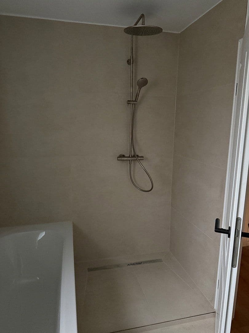 Prenájom domu 121 m², pozemok 212 m², Stuttgart, Bádensko-Wurttembersko Prenájom domu 121 m², pozemok 212 m², Stuttgart, Bádensko-Wurttembersko