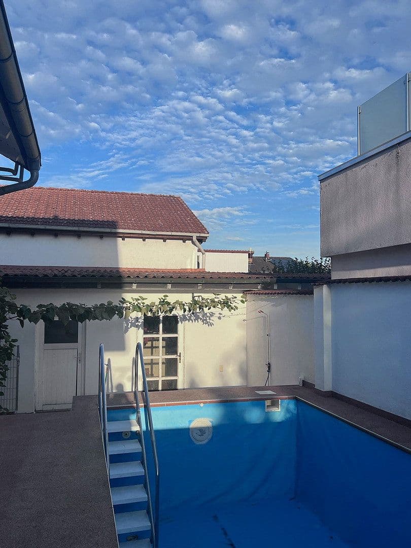 Predaj domu 220 m², pozemok 462 m², Lingenfeld, Porýnie-Falcko Predaj domu 220 m², pozemok 462 m², Lingenfeld, Porýnie-Falcko