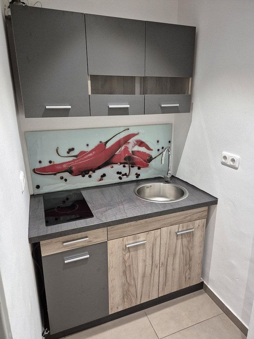 Prenájom kancelárie 22 m², Schulstraße, Ludwigshafen am Rhein, Porýnie-Falcko Prenájom kancelárie 22 m², Schulstraße, Ludwigshafen am Rhein, Porýnie-Falcko