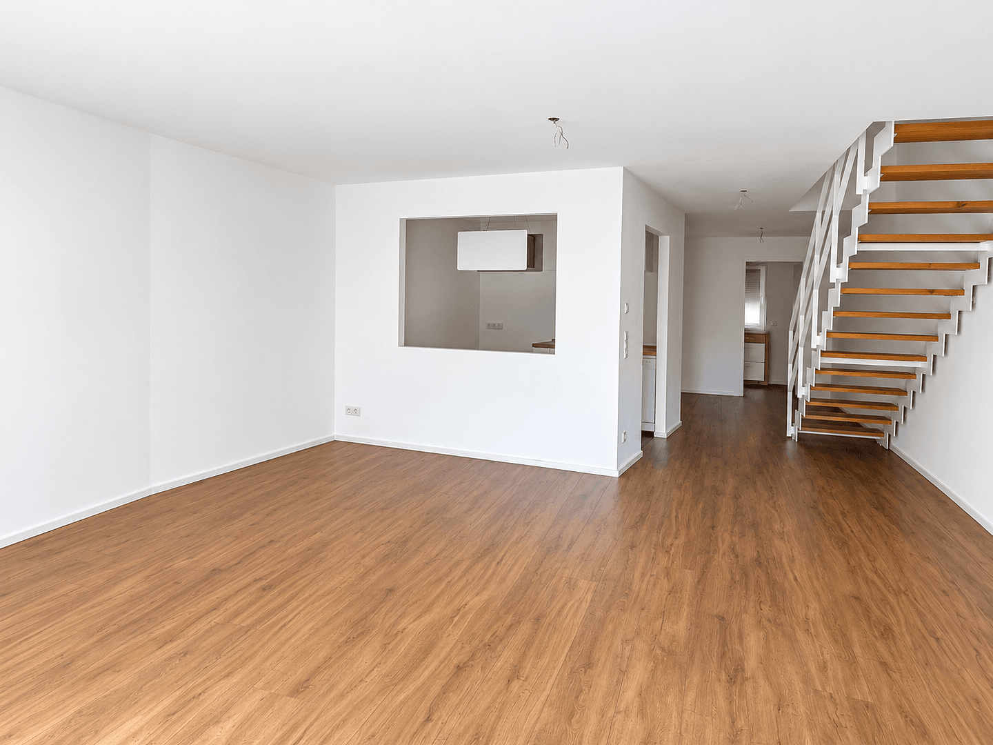 Prenájom bytu 3-izbový 107 m², Karl-Lederer-Platz 20, Geretsried, Bavorsko Prenájom bytu 3-izbový 107 m², Karl-Lederer-Platz 20, Geretsried, Bavorsko