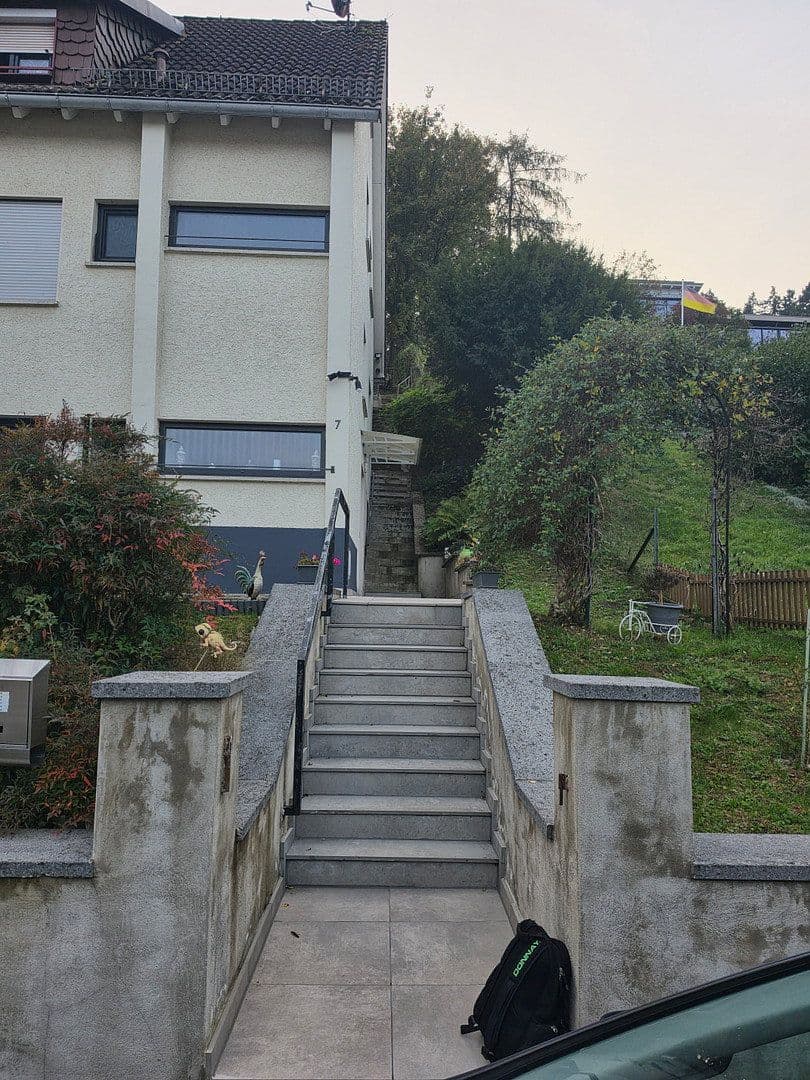 Predaj domu 181 m², pozemok 618 m², Eisingen, Bádensko-Wurttembersko Predaj domu 181 m², pozemok 618 m², Eisingen, Bádensko-Wurttembersko