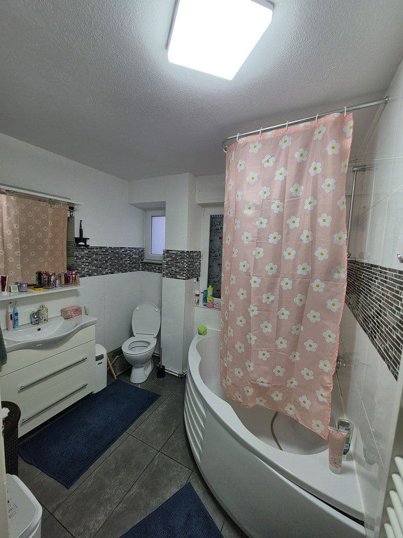 Predaj domu 181 m², pozemok 618 m², Eisingen, Bádensko-Wurttembersko Predaj domu 181 m², pozemok 618 m², Eisingen, Bádensko-Wurttembersko