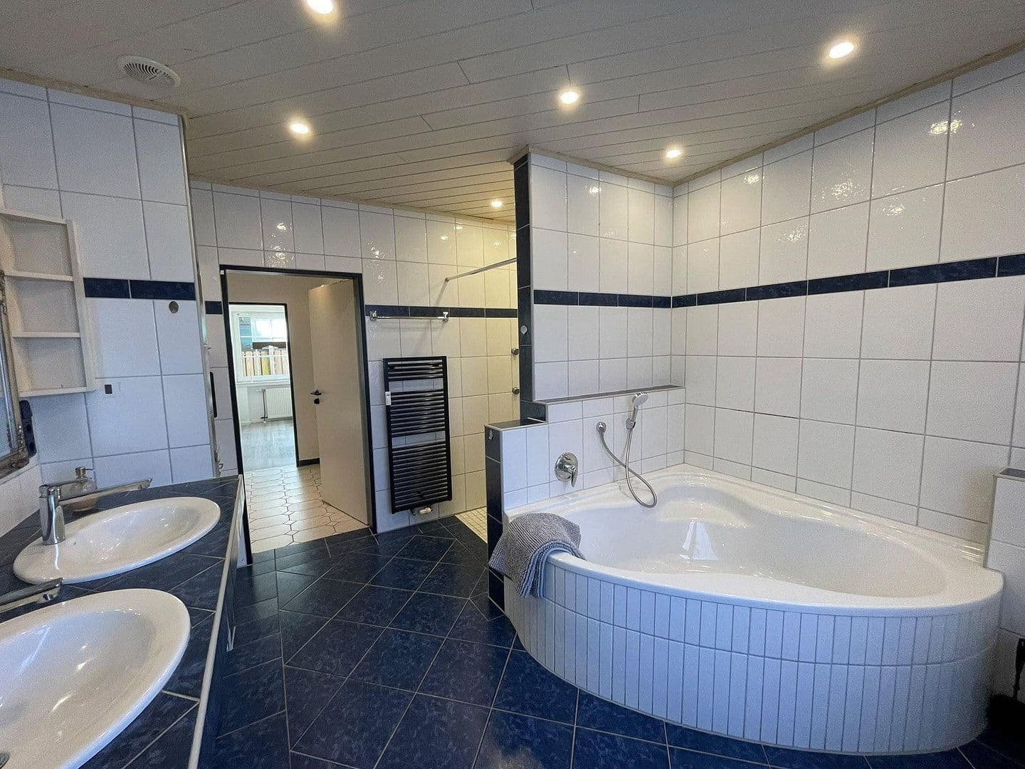 Predaj domu 238 m², pozemok 666 m², Bad Zwischenahn, Dolné Sasko Predaj domu 238 m², pozemok 666 m², Bad Zwischenahn, Dolné Sasko
