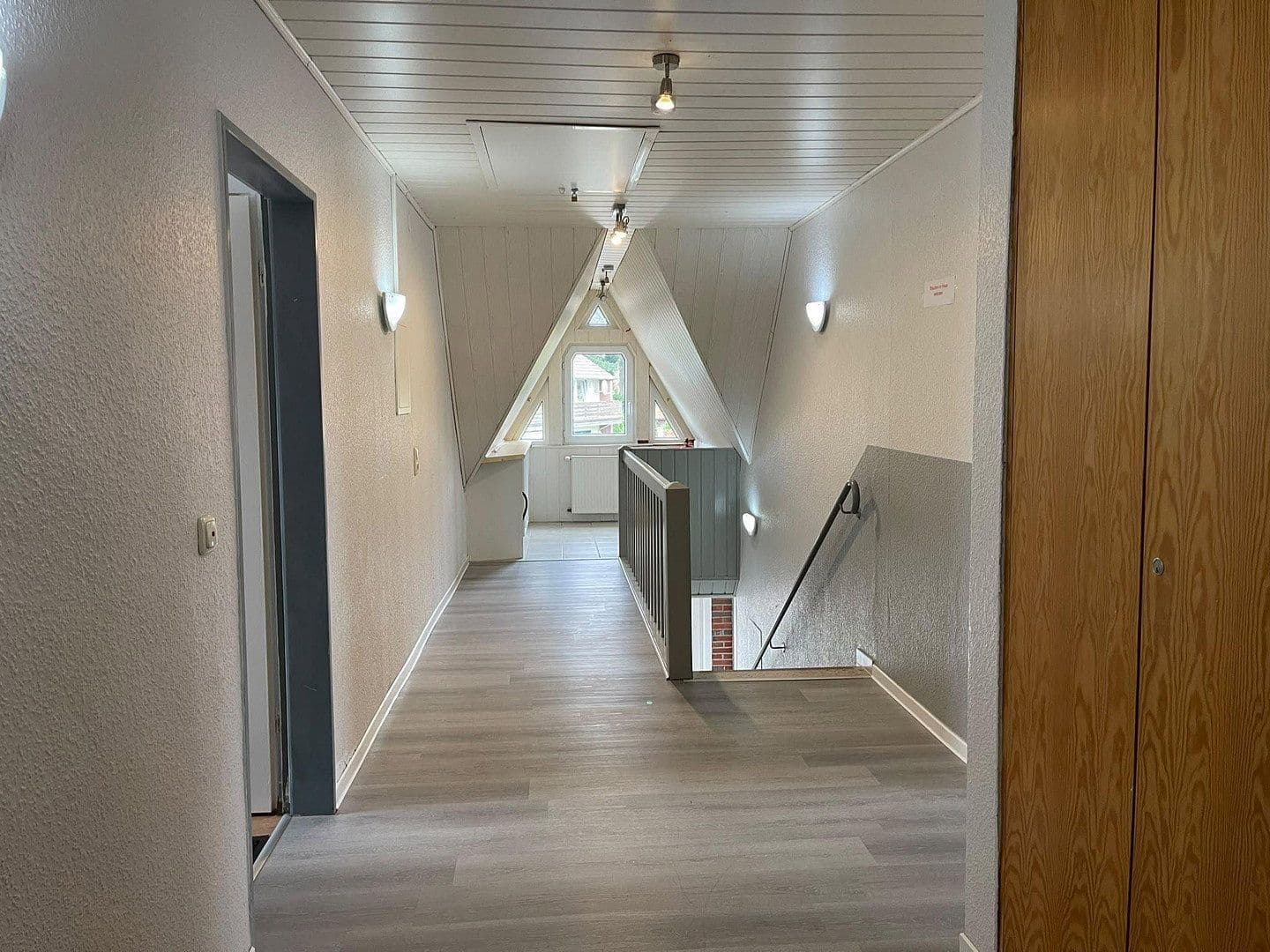 Predaj domu 238 m², pozemok 666 m², Bad Zwischenahn, Dolné Sasko Predaj domu 238 m², pozemok 666 m², Bad Zwischenahn, Dolné Sasko