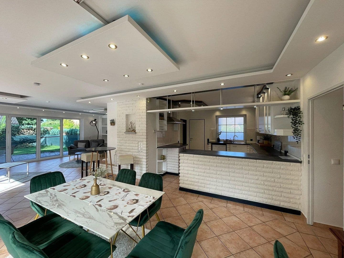 Predaj domu 238 m², pozemok 666 m², Bad Zwischenahn, Dolné Sasko Predaj domu 238 m², pozemok 666 m², Bad Zwischenahn, Dolné Sasko