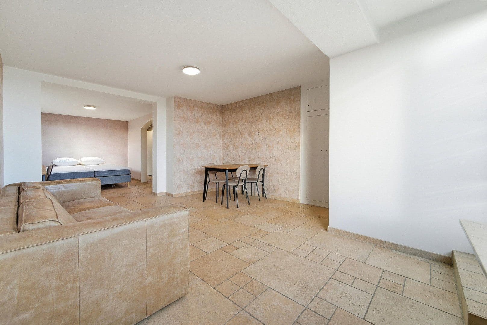 Prenájom bytu 2-izbový 73 m², Pettenkoferstraße 41, Essen, Severné Porýnie - Westfálsko Prenájom bytu 2-izbový 73 m², Pettenkoferstraße 41, Essen, Severné Porýnie - Westfálsko