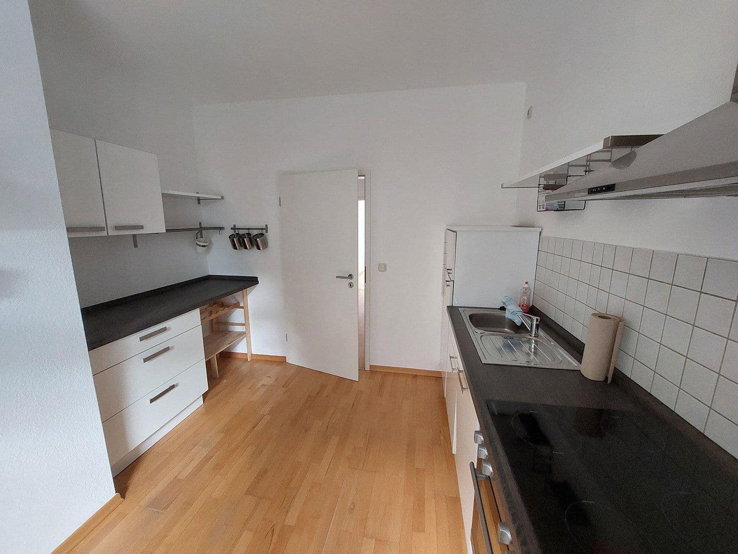 Prenájom bytu 3-izbový 81 m², Körnerstr. 52, Leipzig, Sasko Prenájom bytu 3-izbový 81 m², Körnerstr. 52, Leipzig, Sasko