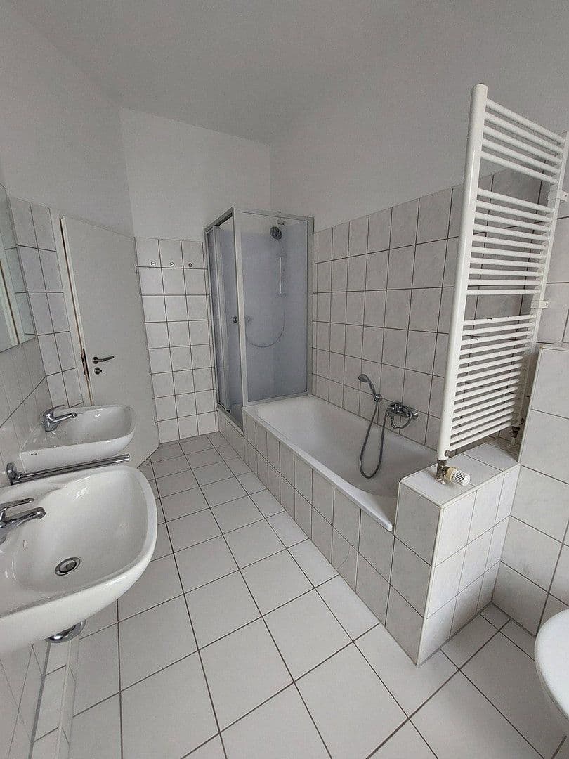 Prenájom bytu 3-izbový 81 m², Körnerstr. 52, Leipzig, Sasko Prenájom bytu 3-izbový 81 m², Körnerstr. 52, Leipzig, Sasko