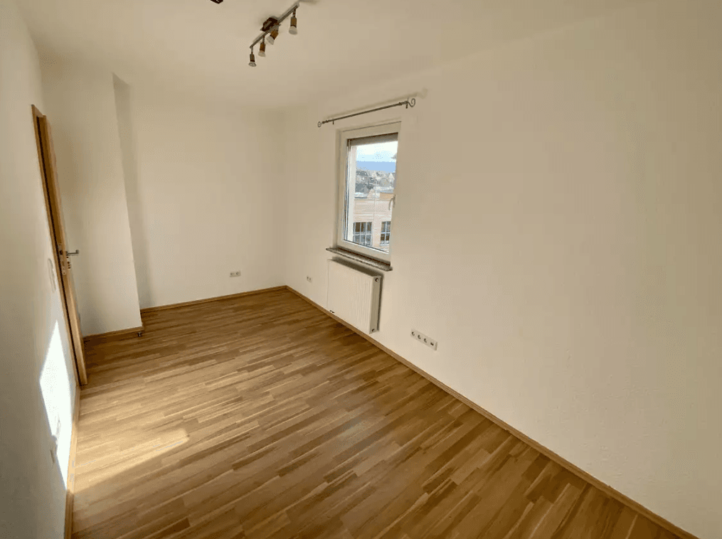 Prenájom bytu 3-izbový 80 m², Aalen, Bádensko-Wurttembersko Prenájom bytu 3-izbový 80 m², Aalen, Bádensko-Wurttembersko