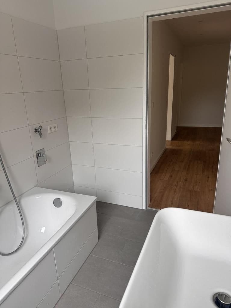 Prenájom bytu 3-izbový 79 m², Pöcking - Possenhofen, Bavorsko Prenájom bytu 3-izbový 79 m², Pöcking - Possenhofen, Bavorsko