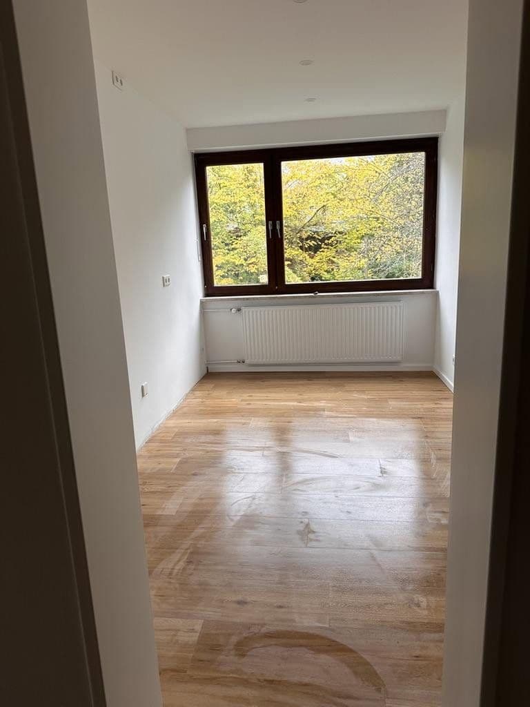 Prenájom bytu 3-izbový 79 m², Pöcking - Possenhofen, Bavorsko Prenájom bytu 3-izbový 79 m², Pöcking - Possenhofen, Bavorsko